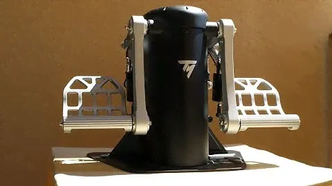Thrustmaster "Palonnier TPR (rudder) Test video" by Mermin [FR] (but easy / international, visual)